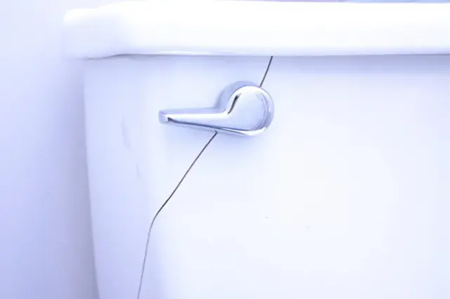 Craked Toilet 641x426 1
