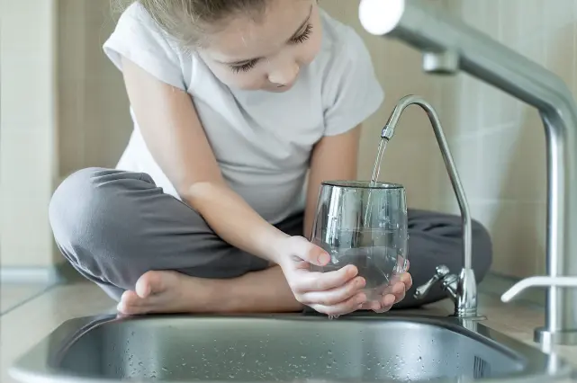 Girl Drinking Filtered Water 641x426 1